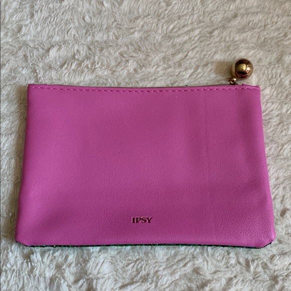 4 New Ipsy Makeup Bags - Picture 3 of 14